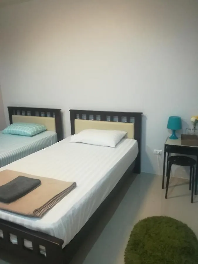 Mae Pon Hostel Καο Λακ