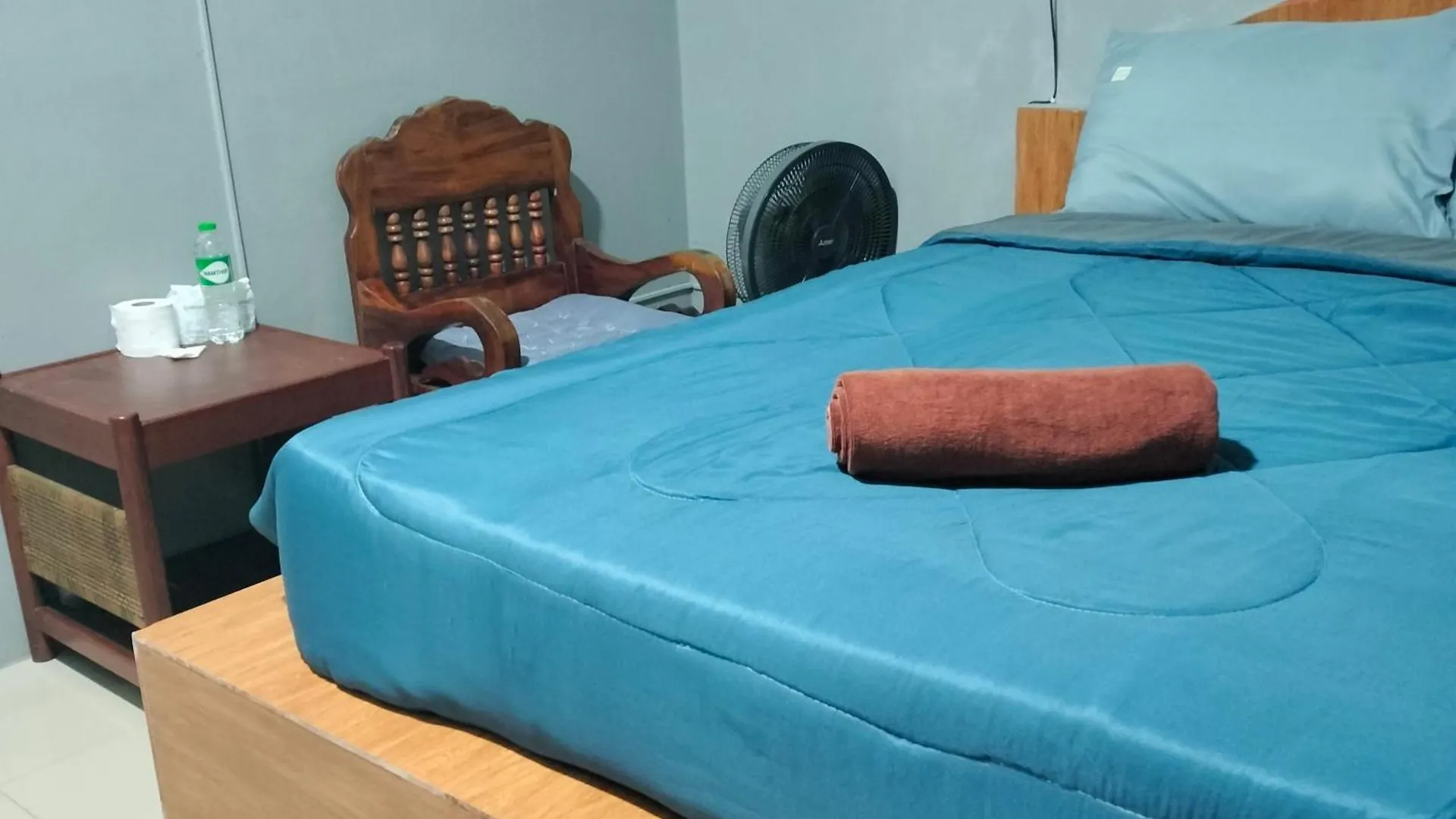 Mae Pon Hostel Καο Λακ